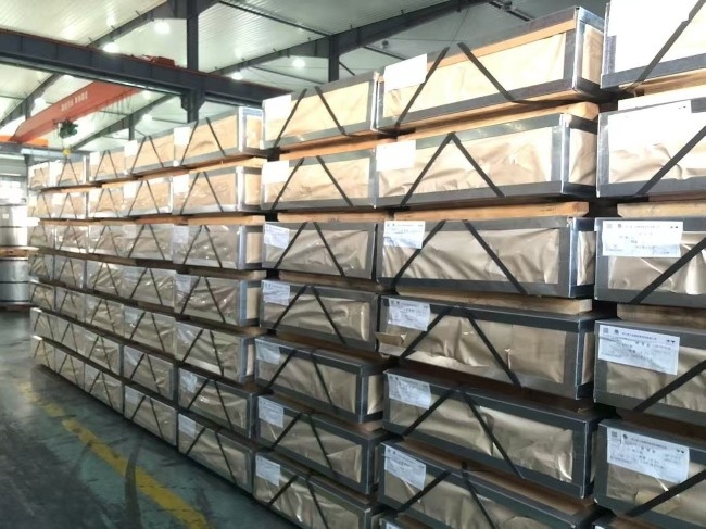 0.14mm-0.55mm Hojas / bobinas de estaño para aceites de embalaje grasa y productos químicos